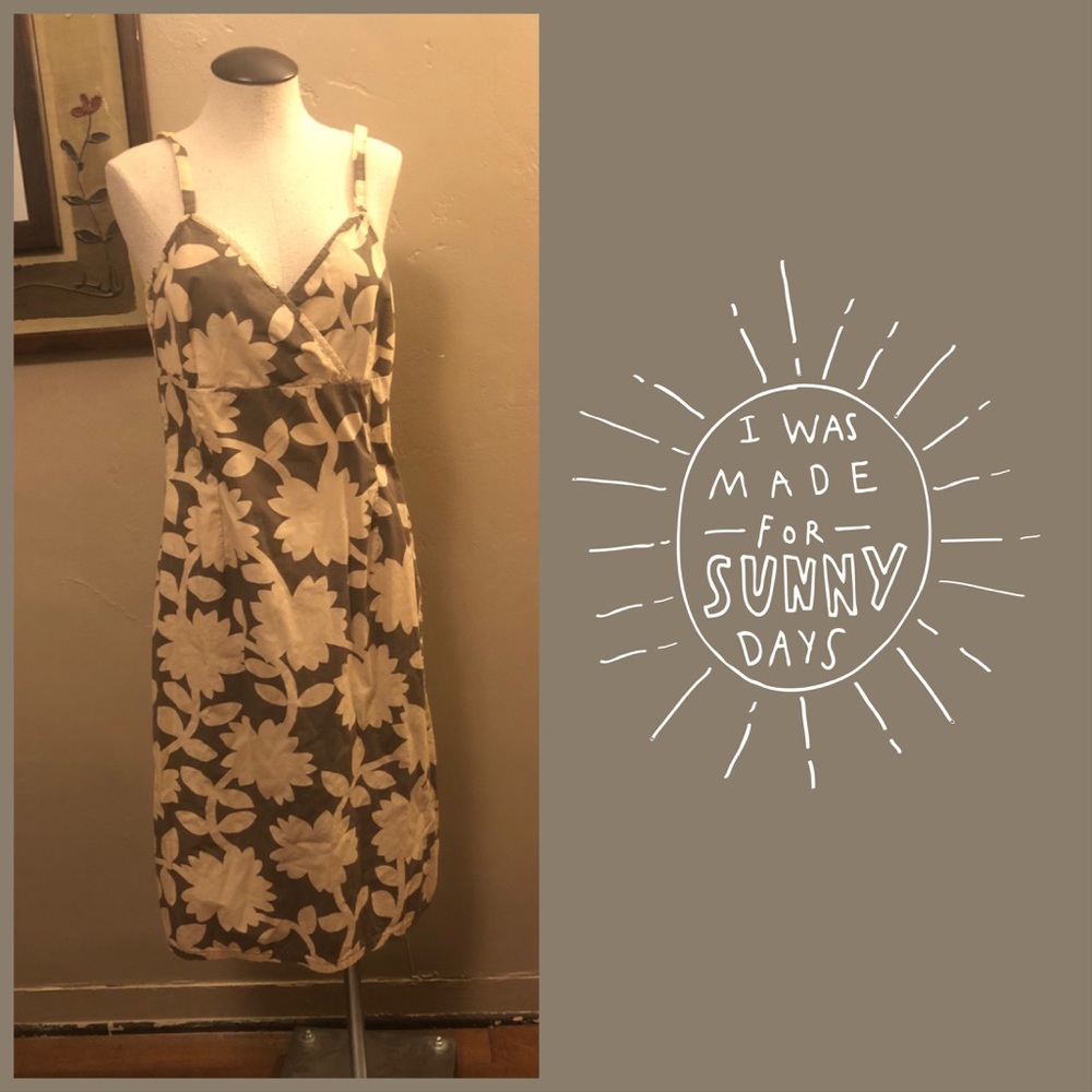 2/$30 ❤️ Old Navy Floral Dress